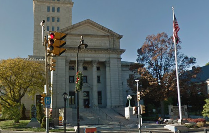 Photograph of the front of Union County Courthouse, 2 Broad Street, Elizabeth, NJ 07201.